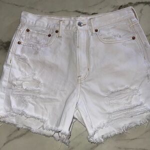 American Eagle white ripped shorts S-6 used twice .